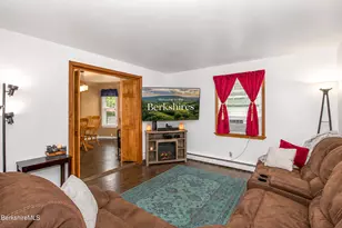 112 Plunkett St, Pittsfield, MA 01201 - Photo 5