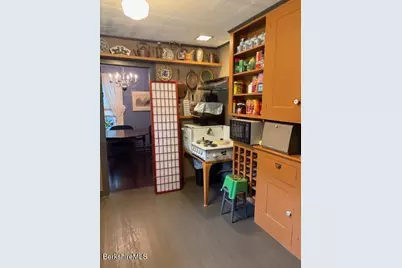 70 Sunrise St, Lanesborough, MA 01237 - Photo 15