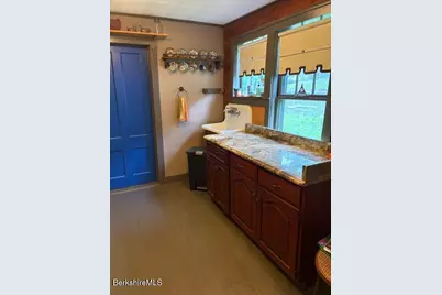 70 Sunrise St, Lanesborough, MA 01237 - Photo 15