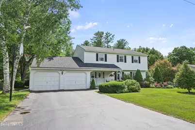 48 Brookside Dr, Pittsfield, MA 01201 - Photo 3