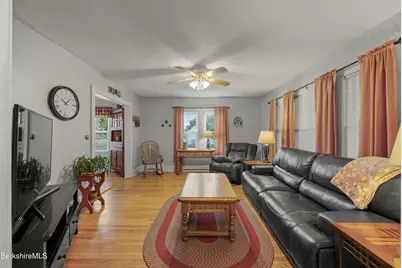 20 Norman Ave, Pittsfield, MA 01201 - Photo 9