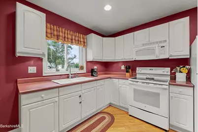 20 Norman Ave, Pittsfield, MA 01201 - Photo 15