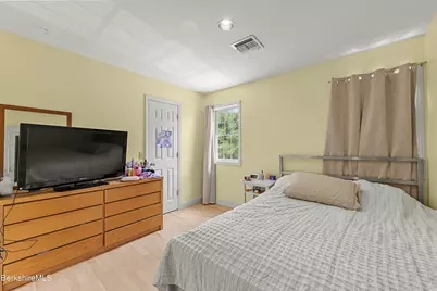25 Valentine Ln, Lee, MA 01238 - Photo 27
