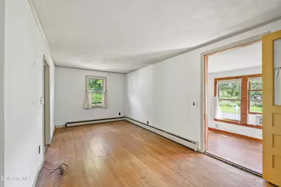 34 Cummings Ave, Pittsfield, MA 01201 - Photo 9