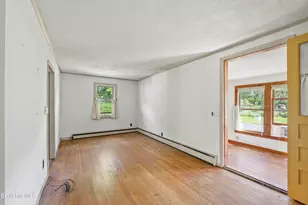 34 Cummings Ave, Pittsfield, MA 01201 - Photo 9