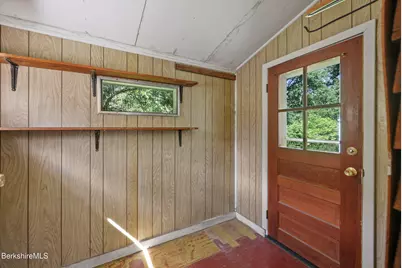 34 Cummings Ave, Pittsfield, MA 01201 - Photo 31