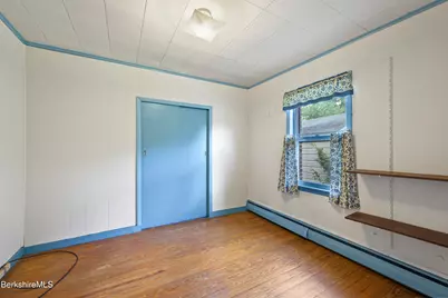 34 Cummings Ave, Pittsfield, MA 01201 - Photo 11