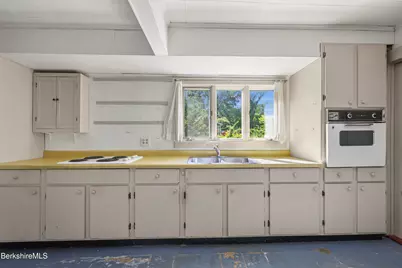 34 Cummings Ave, Pittsfield, MA 01201 - Photo 19