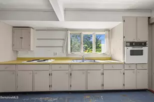 34 Cummings Ave, Pittsfield, MA 01201 - Photo 19