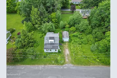 34 Cummings Ave, Pittsfield, MA 01201 - Photo 3