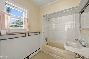 34 Cummings Ave, Pittsfield, MA 01201 - Photo 25