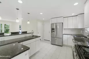184 Melbourne Rd, Pittsfield, MA 01201 - Photo 7