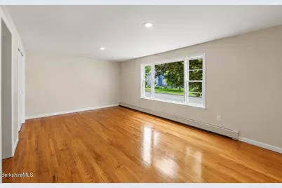 115 Main St, Cheshire, MA 01225 - Photo 15