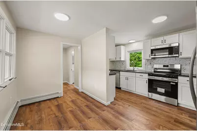 115 Main St, Cheshire, MA 01225 - Photo 5