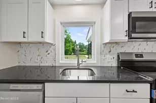 115 Main St, Cheshire, MA 01225 - Photo 9