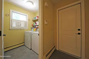 576 Holmes Rd, Pittsfield, MA 01201 - Photo 21