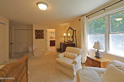 576 Holmes Rd, Pittsfield, MA 01201 - Photo 27