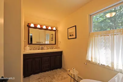 576 Holmes Rd, Pittsfield, MA 01201 - Photo 27