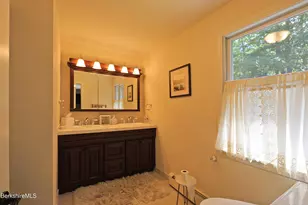 576 Holmes Rd, Pittsfield, MA 01201 - Photo 27