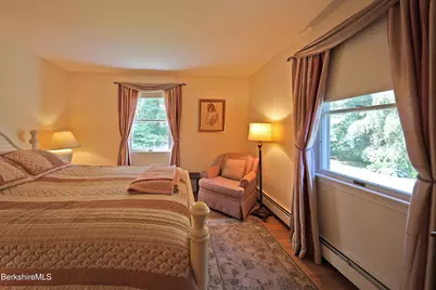 576 Holmes Rd, Pittsfield, MA 01201 - Photo 29