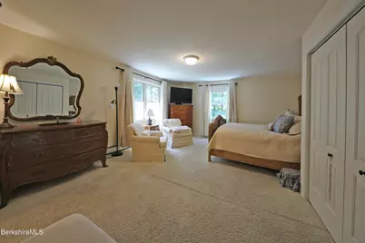576 Holmes Rd, Pittsfield, MA 01201 - Photo 25