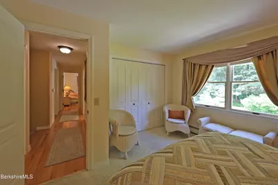 576 Holmes Rd, Pittsfield, MA 01201 - Photo 35