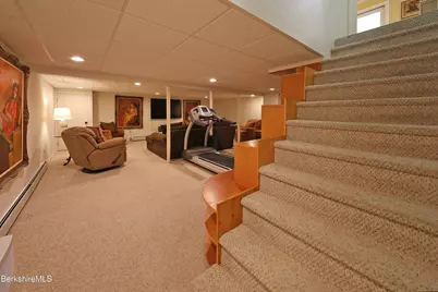 576 Holmes Rd, Pittsfield, MA 01201 - Photo 37
