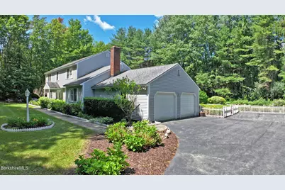 576 Holmes Rd, Pittsfield, MA 01201 - Photo 43