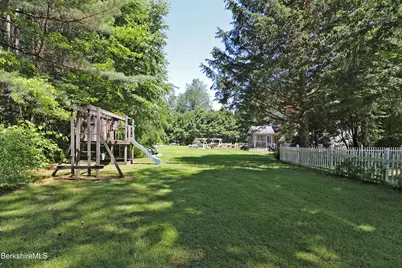576 Holmes Rd, Pittsfield, MA 01201 - Photo 47