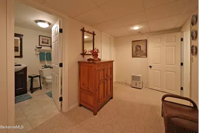 576 Holmes Rd, Pittsfield, MA 01201 - Photo 41