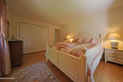 576 Holmes Rd, Pittsfield, MA 01201 - Photo 29