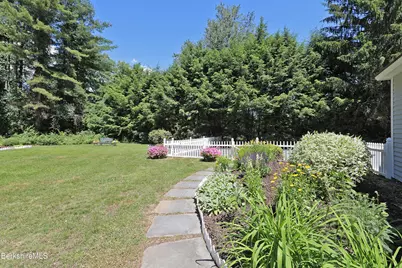 576 Holmes Rd, Pittsfield, MA 01201 - Photo 51