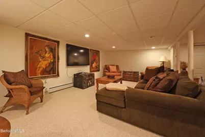 576 Holmes Rd, Pittsfield, MA 01201 - Photo 39