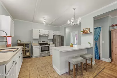49A Arnold Place, North Adams, MA 01247 - Photo 7