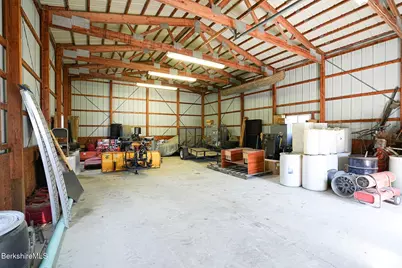 1955 N Main St, Sheffield, MA 01257 - Photo 23