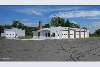 1955 N Main St, Sheffield, MA 01257 - Photo 1