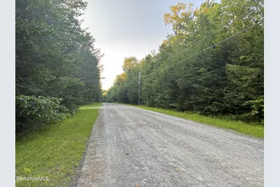 87 Stony Brook Lane Rd, Becket, MA 01223 - Photo 7