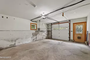 14 Prospect St, Great Barrington, MA 01230 - Photo 23