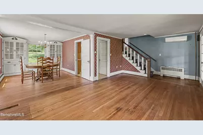 14 Prospect St, Great Barrington, MA 01230 - Photo 7