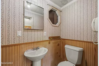 14 Prospect St, Great Barrington, MA 01230 - Photo 13