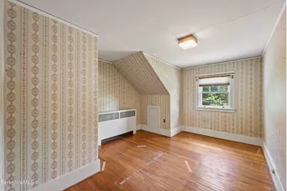 14 Prospect St, Great Barrington, MA 01230 - Photo 17