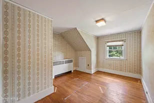 14 Prospect St, Great Barrington, MA 01230 - Photo 17