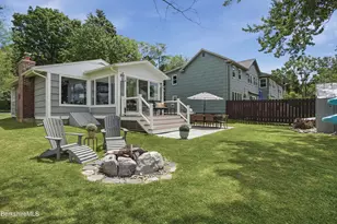 595 Lakeway Dr, Pittsfield, MA 01201 - Photo 3