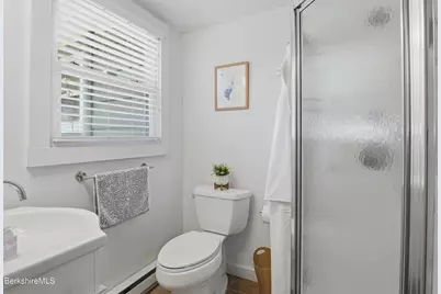 595 Lakeway Dr, Pittsfield, MA 01201 - Photo 25