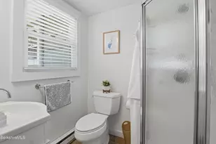 595 Lakeway Dr, Pittsfield, MA 01201 - Photo 25