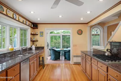 294 Bulkley St, Williamstown, MA 01267 - Photo 27