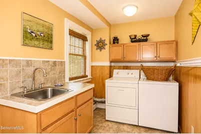 53 Main St, Stockbridge, MA 01262 - Photo 19