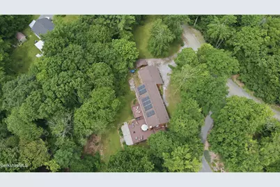 28 Mountain Pond Ln, New Ashford, MA 01237 - Photo 9