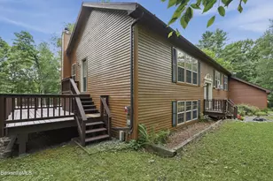 28 Mountain Pond Ln, New Ashford, MA 01237 - Photo 5