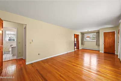 560 Crane Ave, Pittsfield, MA 01201 - Photo 9